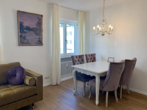 Königlicher Aufenthalt 10 Minuten zu Fuß zum See Hotels in der Nähe von Die Chiemsee-Bahn