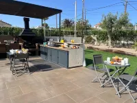 VILLA DE PRESTIGE 150 m from the sea