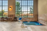 Best Western Plus Kelly Inn  Suites - Hot Tub