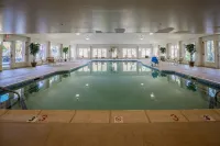 Berkshire Mountain Lodge Hotels in Pittsfield