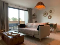 In Lecci, charming apartment, very large terrace 5 minutes from the beach