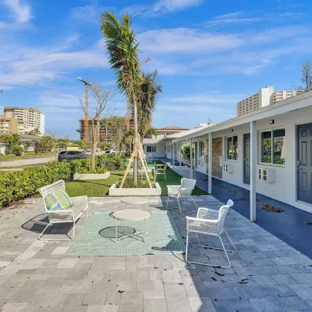 Pelican by Stay Hospitality