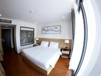 LiLy Apartment Hotels near Long Son Pagoda
