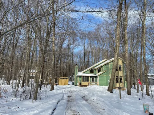 Hot Tub! Fire Pit, Golf Cart, Fall Hiking, Holiday Memories & Coffee Experience