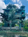 yala treetop lake