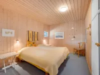 "Jeip" - 2.1km from the sea