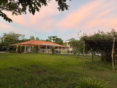 Hotel Campestre Mastranto فنادق في 