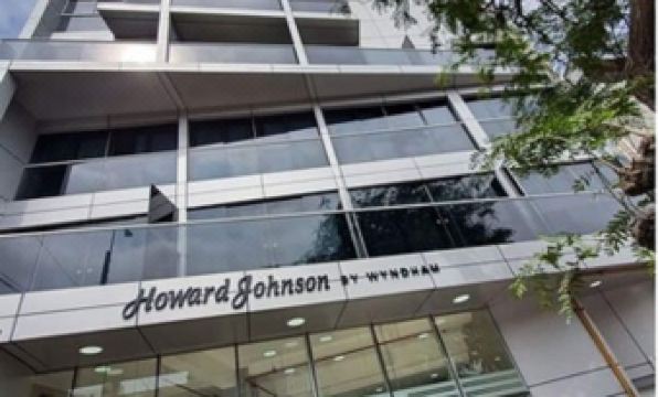 Howard Johnson by Wyndham Lima Miraflores Art House