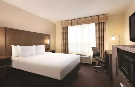 福里斯特萊克麗怡酒店