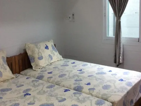 ห้องมาตรฐานเตียงคู่หรือเตียงแฝดพร้อมปรับอากาศ