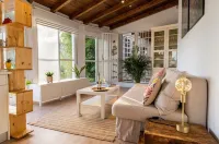 Villa with garden and private pool Hotels in Benajarafe