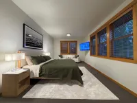 Family Friendly Fremont Crossing Home, 3 Kings, Bunk Room, Hot Tub, Sharc Passes