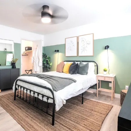 Lake Front Paradise, Pool and Hot Tub-Bubbly