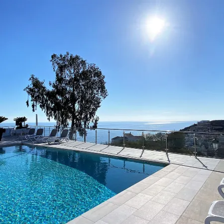 Apartment in Nerja with Panoramic Sea Views