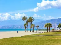 Apartment in Roquetas near the beach