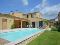 Villa in Malaucène near Mount Ventoux Hotéis em Malaucene