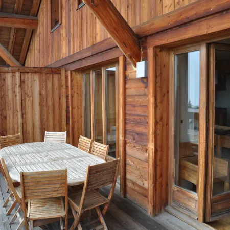 Spacious Retreat for 10 Guests