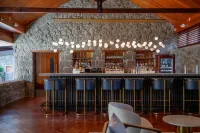 Fort Young Hotel - bar