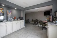 Super 8 by Wyndham Miles City - breakfast