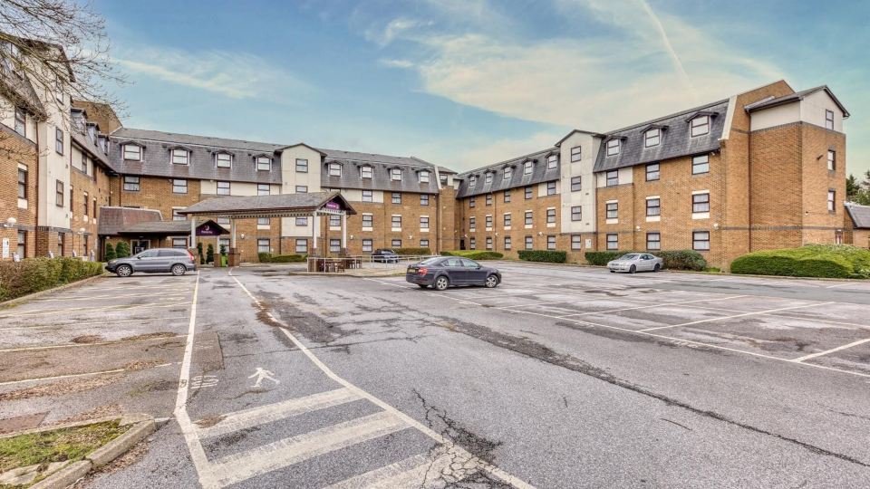 Premier Inn London Gatwick Airport (A23 Airport Way) Hotel