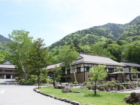 간코소 온센지 사찰 주변 호텔
