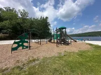 Spacious 5 BDRM Masthope Chalet with Private Movie Theater & AWESOME Game Room