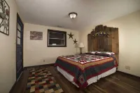 Hocking Hills Cottage Nestled in Rock Formations Hotels in Good Hope Township