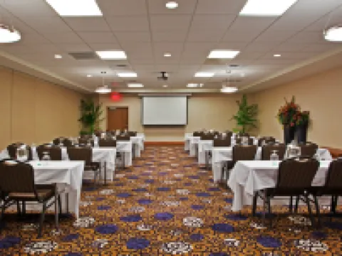 Holiday Inn PURDUE - FORT WAYNE by IHG Hotels in Fort wayne