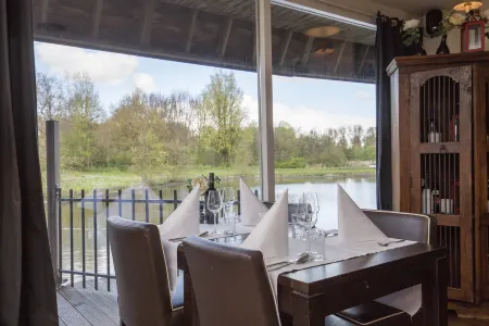 Fletcher Hotel - Resort Spaarnwoude Отели в г. Velsen-Zuid