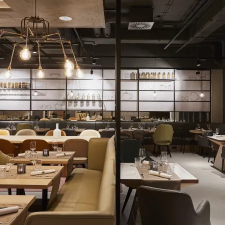 Hotel Indigo BERLIN - EAST SIDE GALLERY by IHG Отели рядом с достопримечательностью «Культурный центр RAW»