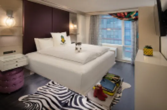 Staypineapple, An Artful Hotel, Midtown New York