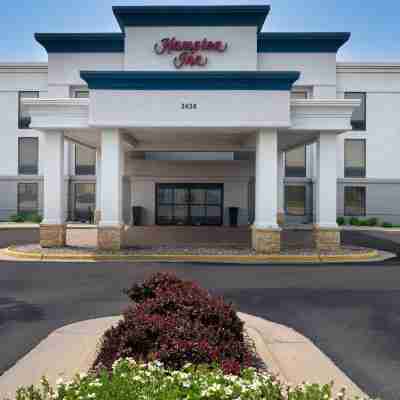 Hampton Inn Dubuque Hotel Exterior