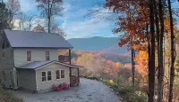 The Best Nest- Amazing Views of Smokies- New Hot Tub - 4 Bedrooms 3 Bath