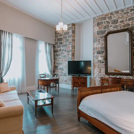 Xenon Inn