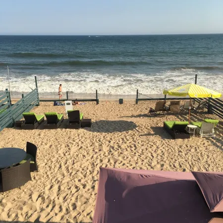 Amazing Ocean Front 2 Story Home, Steps Away From The Water