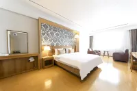โรงแรมเลค 45