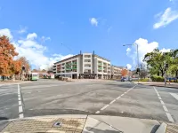Comfy Lakeside 1-Bed with Secure Parking