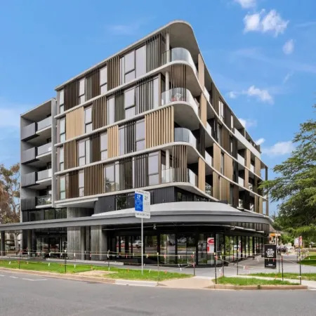 Convenient Braddon Studio with Parking