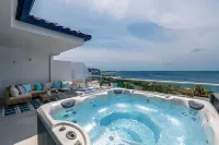 Blue Residences - Hot Tub