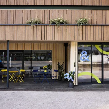 Hotel Und - Smart Alpine Stay