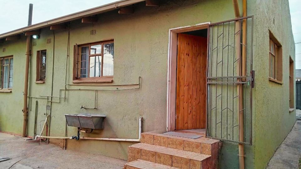 Budget Stays At Olivia Pines Guesthouse