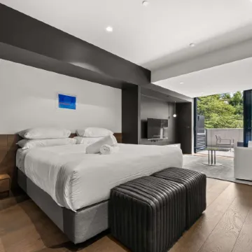 Bright Studio in Braddon with Parking