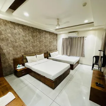 Hotel TrushaDham Near to Mahalaxmi Temple Kolhapur