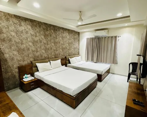 Hotel TrushaDham Near to Mahalaxmi Temple Kolhapur Các khách sạn ở Kolhapur