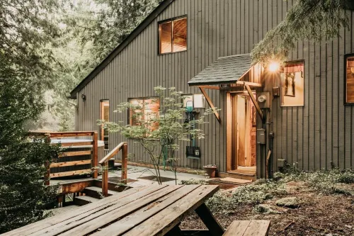 26sl - Hot Tub - BBQ - Game Room - Sleeps 8 3 Bedroom Home by RedAwning