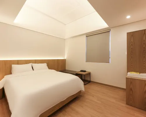 Daegu Bonli-dong Seowoo Hotel Hotels near Wolbae Station