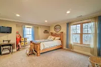 The Barn House: Caldwell Mtn Retreat w/ Hot Tub! - Kæledyr tilladt