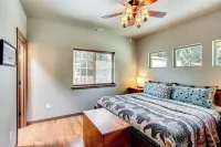 Rustic Cabin Near Mt Rainier Fire Pit and BBQ! - 3-Star