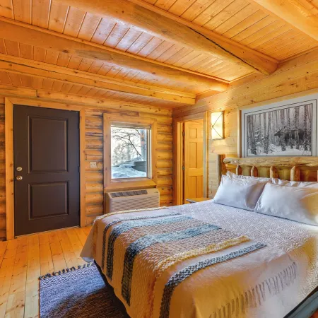 Jackson Condo w/ Fireplace < Half Mi to Snow King!