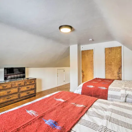 Central Thermopolis Home: 1 Mi to Hot Springs!